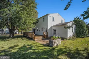 142 Orchard Ln, Hatfield, PA 19440 - Photo 4