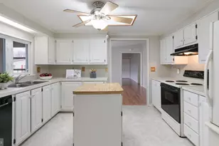 10 Bentwood Ct W, Harleysville, PA 19438 - Photo 12