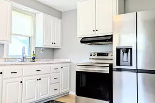 1215 N Franklin St, Pottstown, PA 19464 - Photo 2