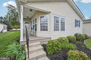 1099 J F K Dr, North Wales, PA 19454 - Photo 4