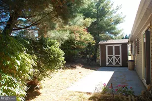 447 Manor House Ln, Souderton, PA 18964 - Photo 32