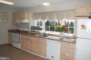 447 Manor House Ln, Souderton, PA 18964 - Photo 40