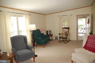 447 Manor House Ln, Souderton, PA 18964 - Photo 6