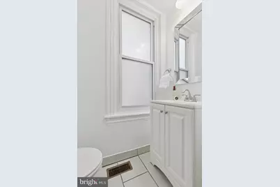 29 W 2nd Street, Bridgeport, PA 19405 - Photo 8