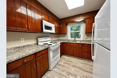 44 E Second, Pottstown, PA 19464 - Photo 2