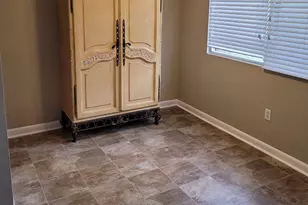 1605 Meadowview Ln, Mont Clare, PA 19453 - Photo 8