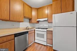 424 Meadowview Ln, Mont Clare, PA 19453 - Photo 12