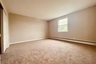 500 Manor House Ln, Willow Grove, PA 19090 - Photo 6