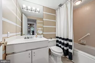 1655 Oakwood 206 Oakwood Dr, Penn Valley, PA 19072 - Photo 16