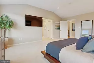 2045 Pleasant Valley Dr, Lansdale, PA 19446 - Photo 16