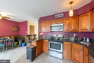 703 Holly Dr, Pottstown, PA 19464 - Photo 10