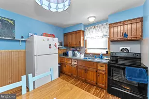 401 W Logan St, Norristown, PA 19401 - Photo 16