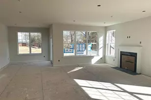 103 Alderwood Ln, Royersford, PA 19468 - Photo 2