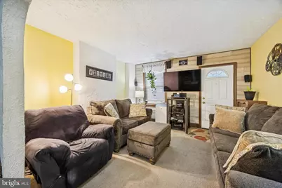 378 E Hector Street, Conshohocken, PA 19428 - Photo 4