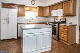 643 Barbara Dr, East Norriton, PA 19403 - Photo 10