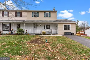 2805 N Ford Dr, Hatfield, PA 19440 - Photo 2