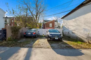 1003 DeKalb St, Norristown, PA 19401 - Photo 32