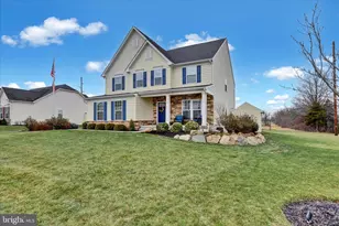 30 Huntsville Dr, Gilbertsville, PA 19525 - Photo 4