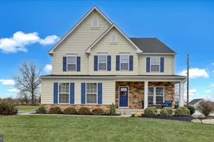 30 Huntsville Dr, Gilbertsville, PA 19525 - Photo 1