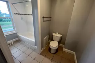 898 Queen St, Pottstown, PA 19464 - Photo 16