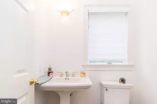 926 Manor Ave, Meadowbrook, PA 19046 - Photo 18