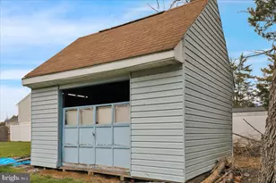 1060 Oakdale Dr, Pottstown, PA 19464 - Photo 24