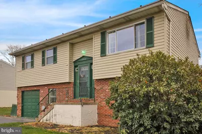 1060 Oakdale Drive, Pottstown, PA 19464 - Photo 2