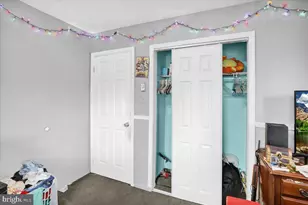 1060 Oakdale Dr, Pottstown, PA 19464 - Photo 8