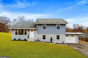 1370 Kauffman Rd, Pottstown, PA 19464 - Photo 2