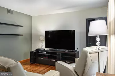 215 W 3rd Avenue #2, Conshohocken, PA 19428 - Photo 8