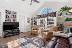 124 Hollybush Cir, Souderton, PA 18964 - Photo 14