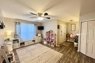 180 Deer Run Ct, Royersford, PA 19468 - Photo 6