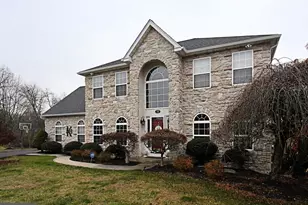 340 Vanderbilt Ln, Harleysville, PA 19438 - Photo 2