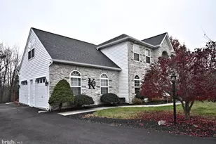 340 Vanderbilt Ln, Harleysville, PA 19438 - Photo 68