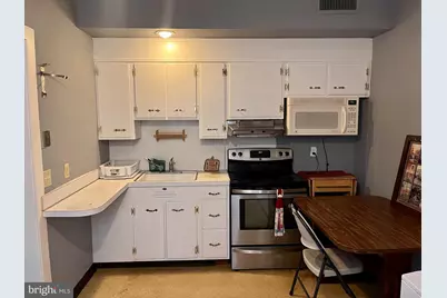 27 N Hanover Street, Pottstown, PA 19464 - Photo 8