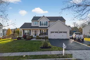 81 Pebble Beach Ln, Pottstown, PA 19464 - Photo 4