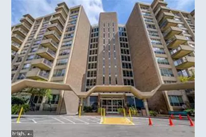 1001 City Avenue #EE-927, Wynnewood, PA 19096 - Photo 1