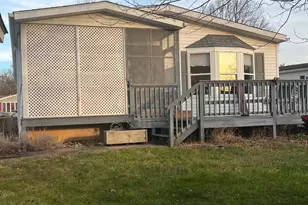 764 Aspen Cir, Red Hill, PA 18076 - Photo 2