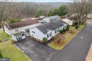 907 Lakeview Dr, Green Lane, PA 18054 - Photo 30