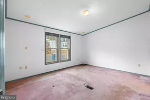 907 Lakeview Dr, Green Lane, PA 18054 - Photo 14