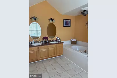 656 Honeysuckle Way, Pennsburg, PA 18073 - Photo 42