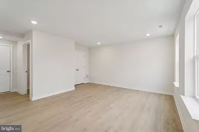 19 E Front Street, Bridgeport, PA 19405 - Photo 2