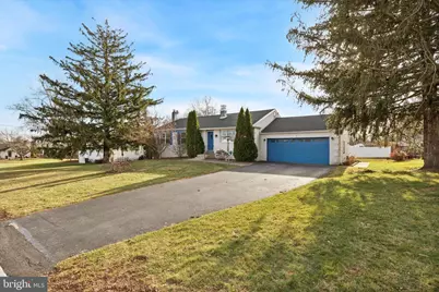 603 Donna Drive, Norristown, PA 19403 - Photo 2