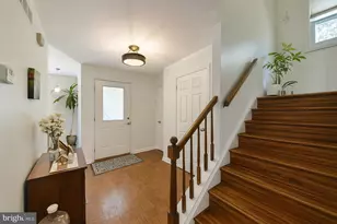 100 Victoria Dr, Montgomeryville, PA 18936 - Photo 2