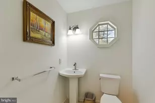 100 Victoria Dr, Montgomeryville, PA 18936 - Photo 8