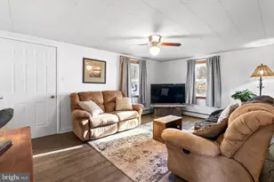 1044 Magazine Rd, Green Lane, PA 18054 - Photo 10