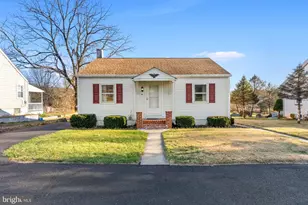 1044 Magazine Rd, Green Lane, PA 18054 - Photo 2