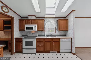 405 Village Way, Royersford, PA 19468 - Photo 12