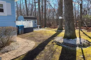 727 Dogwood Dr, Green Lane, PA 18054 - Photo 4