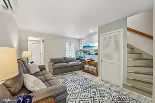 1212 Rebel Hill Rd, Conshohocken, PA 19428 - Photo 4